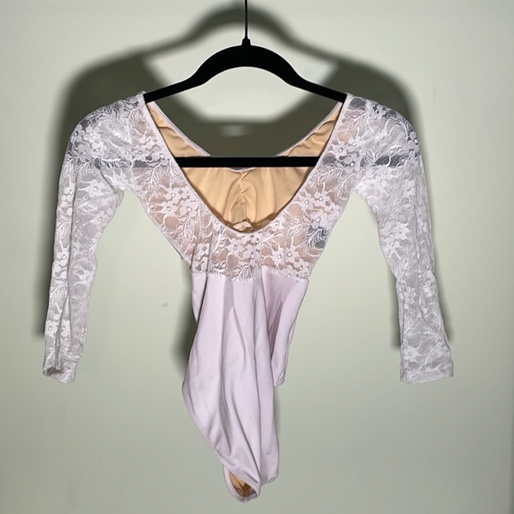White lace 3/4 sleeve Class In leotard! - Picture 2 of 4